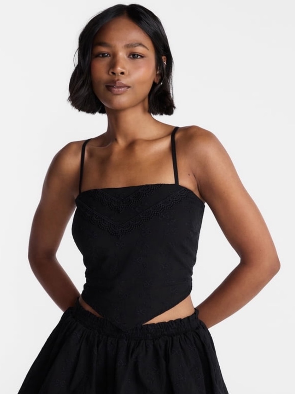 No Boundaries Black Eyelet Pointed Hem Cami Top - Black